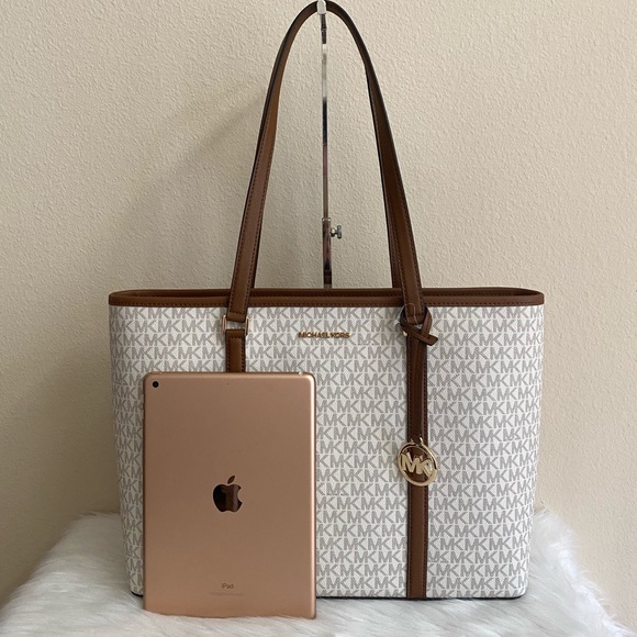 Michael Kors purse and wallet set - Picture 5 of 8